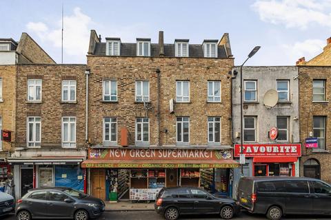 2 bedroom flat for sale, Green Lanes, Newington Green, London, N16