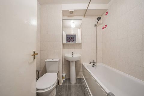 Green Lanes, Newington Green, London, N16