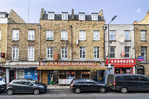 2 bedroom flat for sale, Green Lanes, Newington Green, London, N16