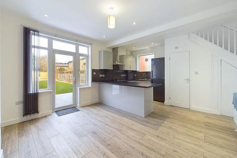 3 bedroom semi-detached house to rent, Worton Gardens, Isleworth