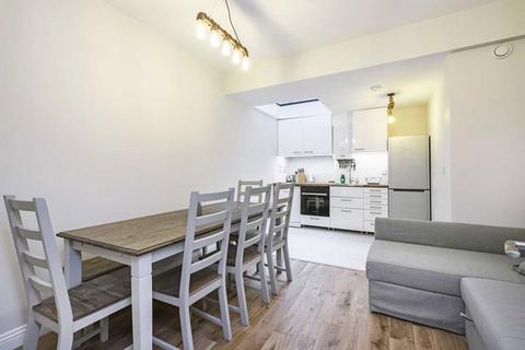 3 bedroom flat for sale, Macfarlane Road, London W12