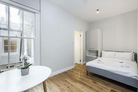 3 bedroom flat for sale, Macfarlane Road, London W12