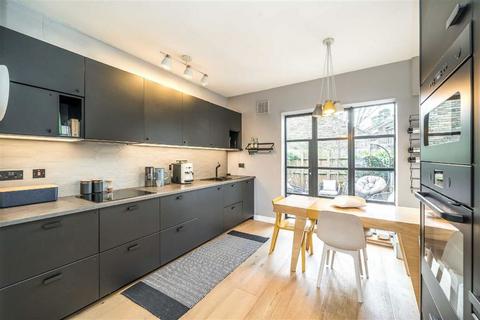 4 bedroom terraced house for sale, Normandy Road, London SW9