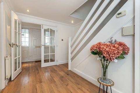 22 Brenchley Close, Bromley, BR2 9DR