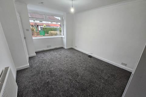 2 bedroom terraced house to rent, Darliston Avenue, Manchester