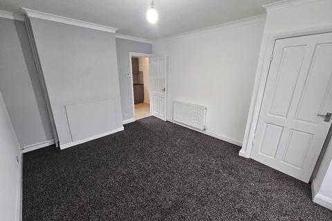 2 bedroom terraced house to rent, Darliston Avenue, Manchester