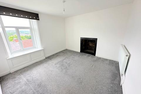 2 bedroom terraced house to rent, Upper Range, Halifax HX3