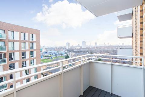 Studio to rent, St Andrews, Hannaford Walk, Bow, London, E3