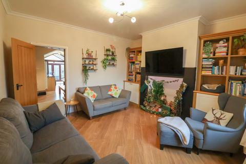 3 bedroom terraced house for sale, Padfield Main Road, Glossop SK13