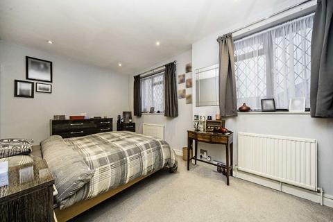 3 bedroom house to rent, Furness Road, London NW10