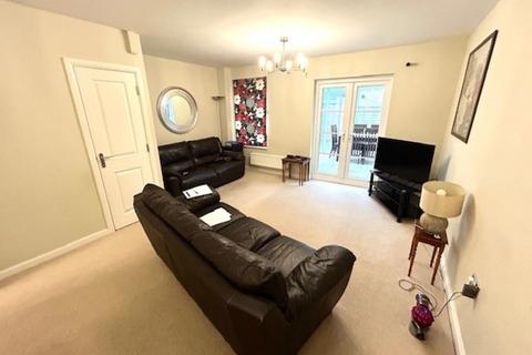 4 bedroom semi-detached house to rent, Holne Road, Swindon SN1