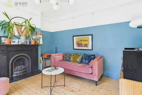 4 bedroom terraced house for sale, Victoria Road, Tamworth B79