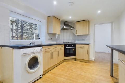 2 bedroom ground floor flat to rent, Flat 1, 2 Thornbarrow Road, Windermere, LA23 2EW