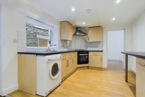 2 bedroom ground floor flat to rent, Flat 1, 2 Thornbarrow Road, Windermere, LA23 2EW