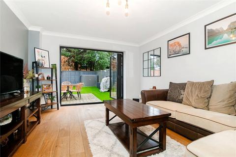 26 Hillary Drive, Isleworth, TW7 7EG