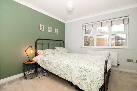 26 Hillary Drive, Isleworth, TW7 7EG