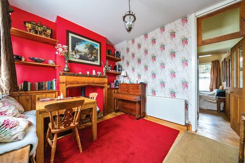 3 bedroom terraced house for sale, London Road, Surrey RH2