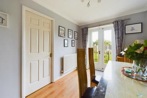 2 Apsley Grove, Wirral, CH63 7TB