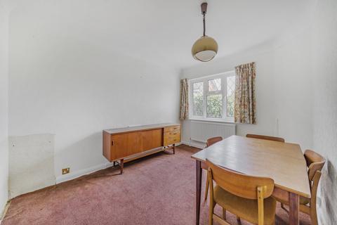 3 bedroom bungalow for sale, Winslow Way, Walton On Thames, KT12