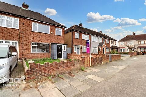 3 bedroom end of terrace house for sale, Harlow Road, Rainham