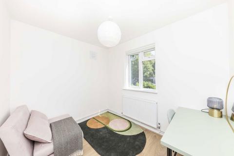 3 bedroom maisonette to rent, Devonshire Road, London SE23