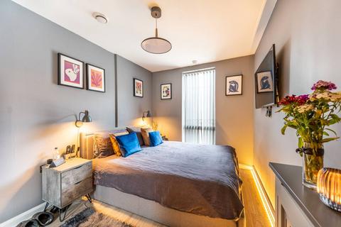 2 bedroom flat for sale, Banister Road, Queen's Park, London, W10