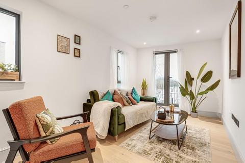 2 bedroom flat for sale, Station Road, Wimbledon