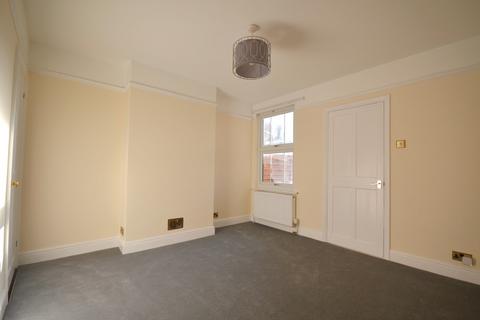 2 bedroom terraced house to rent, Rayne Road, Braintree