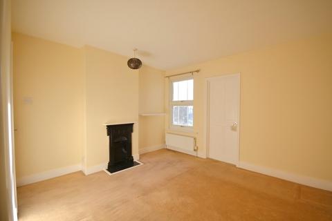 2 bedroom terraced house to rent, Rayne Road, Braintree