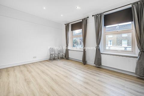 4 bedroom apartment to rent, Flaxman Road, London SE5