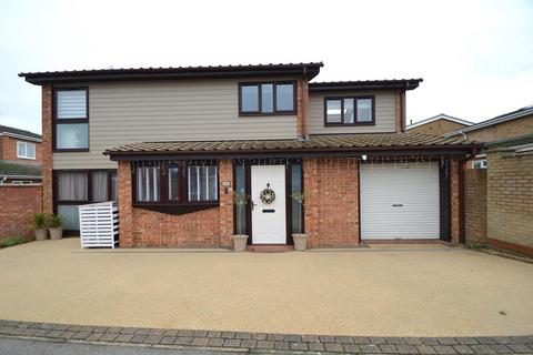 4 bedroom detached house for sale, Merlin Drive, Ely CB6