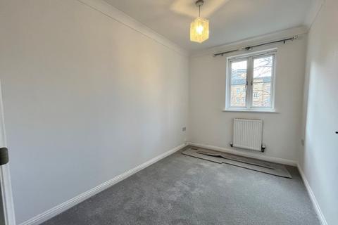 2 bedroom apartment to rent, Kidman Close, Gidea Park