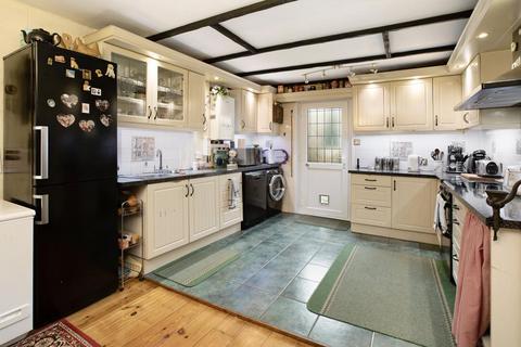 14 Barton Crescent, Dawlish, EX7 9QN