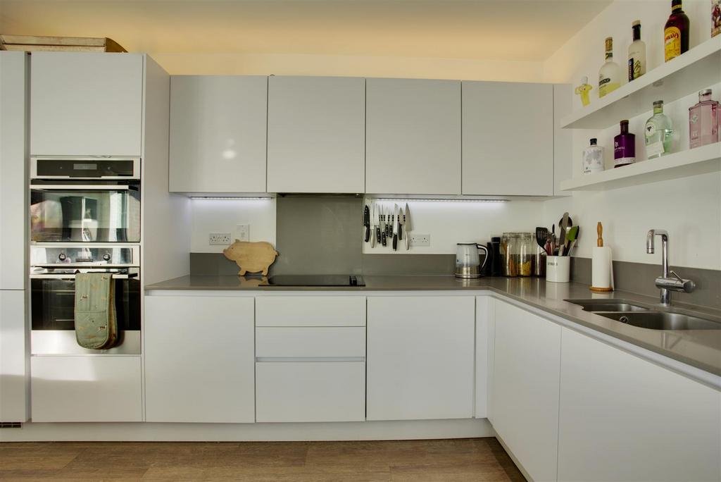 Linnet Court Kitchen