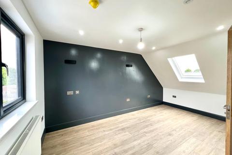 12 bedroom semi-detached house to rent, East Avenue, Southall UB1