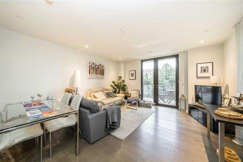 3 bedroom flat for sale, St. Gabriel Walk, London SE1