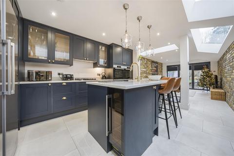 10 Albany Road, Old Windsor, Windsor, SL4 2QA