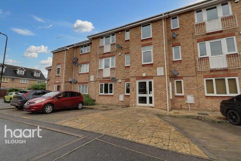 Tyndale Mews, Slough