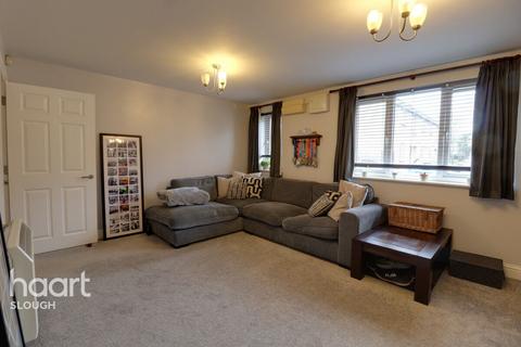 1 bedroom apartment for sale, Tyndale Mews, Slough