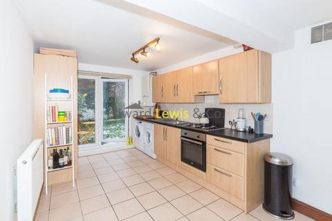 2 bedroom flat to rent, Bouverie Road, London N16