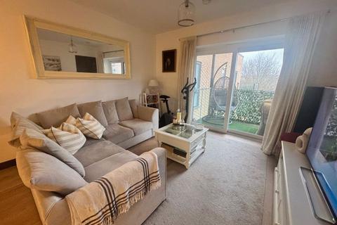 1 bedroom apartment for sale, Fairfax Drive, Westcliff-On-Sea