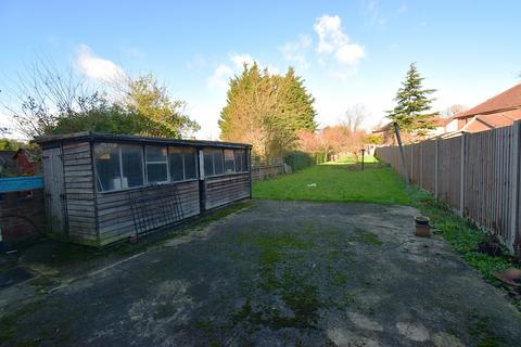 4 bedroom semi-detached house to rent, Somervell Road, Harrow HA2