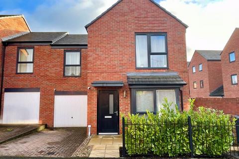 3 bedroom end of terrace house for sale, Towpath Drive, Brownhills