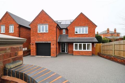 5 bedroom detached house for sale, Queens Road, Walsall