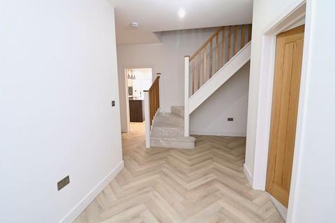 5 bedroom detached house for sale, Queens Road, Walsall