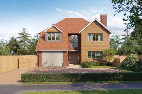 4 bedroom detached house for sale, Effingham Junction