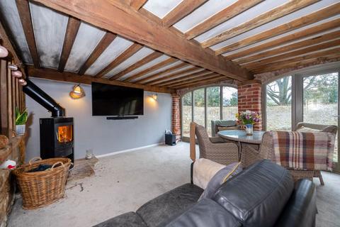 Hall Barn Far End, Boothby Graffoe, Lincoln, LN5 0LG