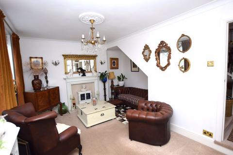 2 bedroom terraced house to rent, Willington Street, Maidstone