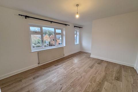 3 bedroom terraced house to rent, Belgrave Avenue, Congleton