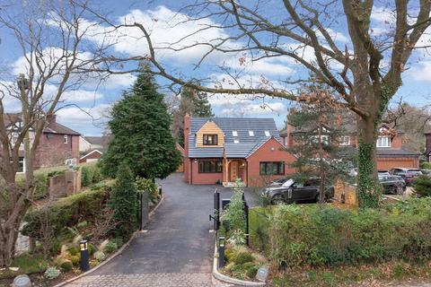 4 bedroom detached house for sale, Holmes Chapel Road, Somerford, Congleton